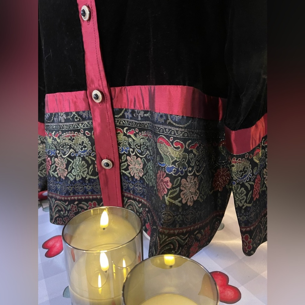 Coldwater Creek velvet tapestry suit jacket - Picture 2 of 5